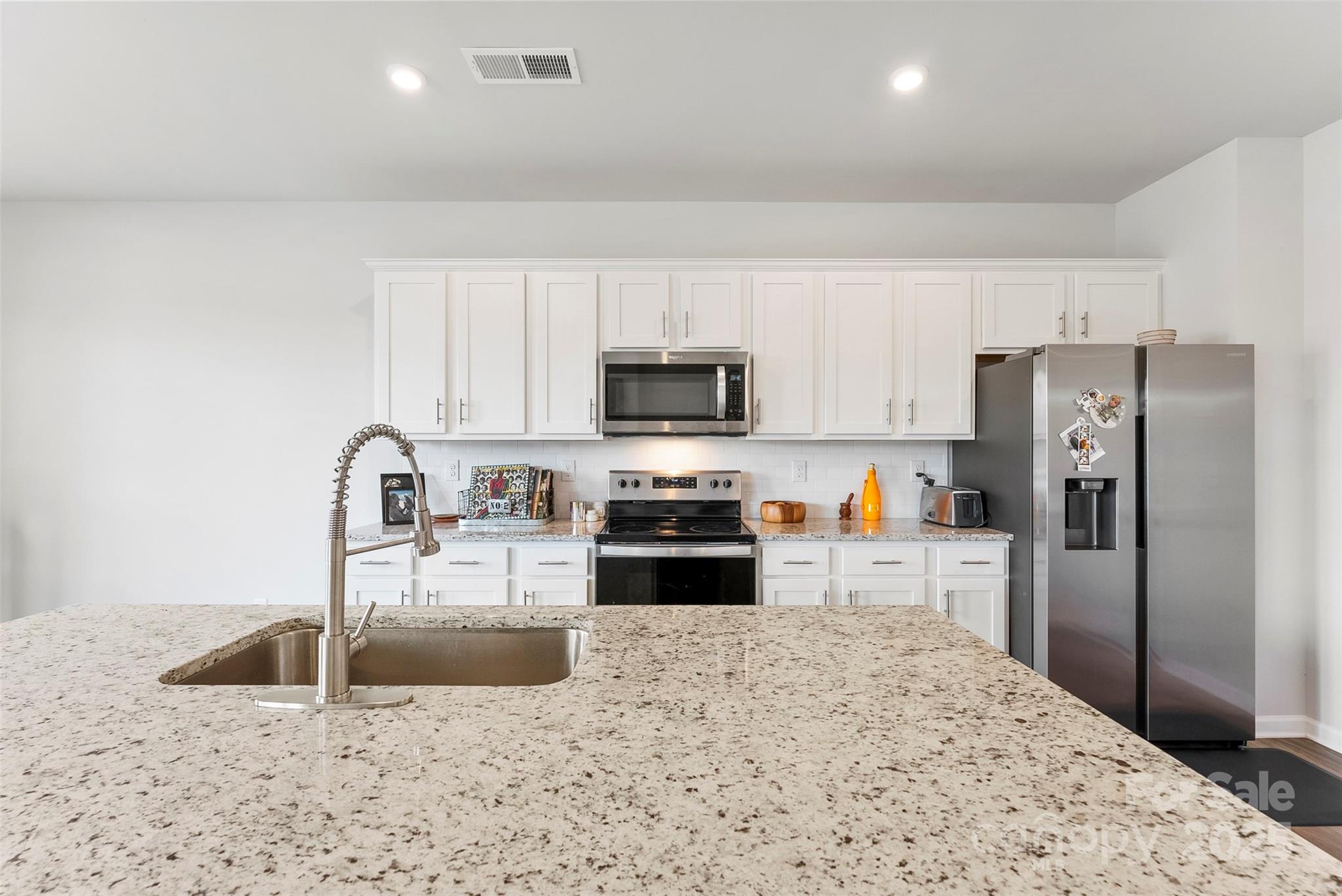 4915 Raspberry Knoll Drive Charlotte, NC 28208 - Photo 13 of 37 Gallery Image 13