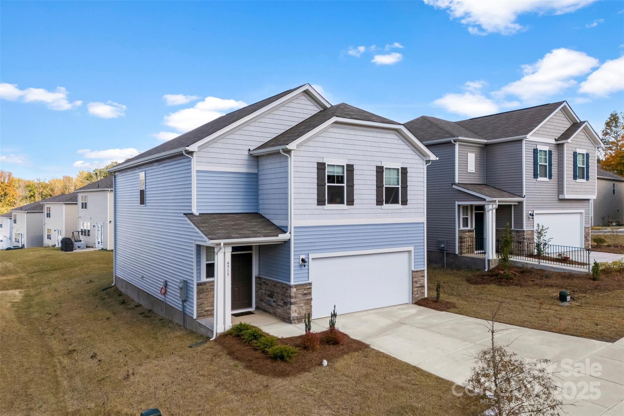 4915 Raspberry Knoll Drive Charlotte, NC 28208 - Photo 2 of 37 Gallery Image 2