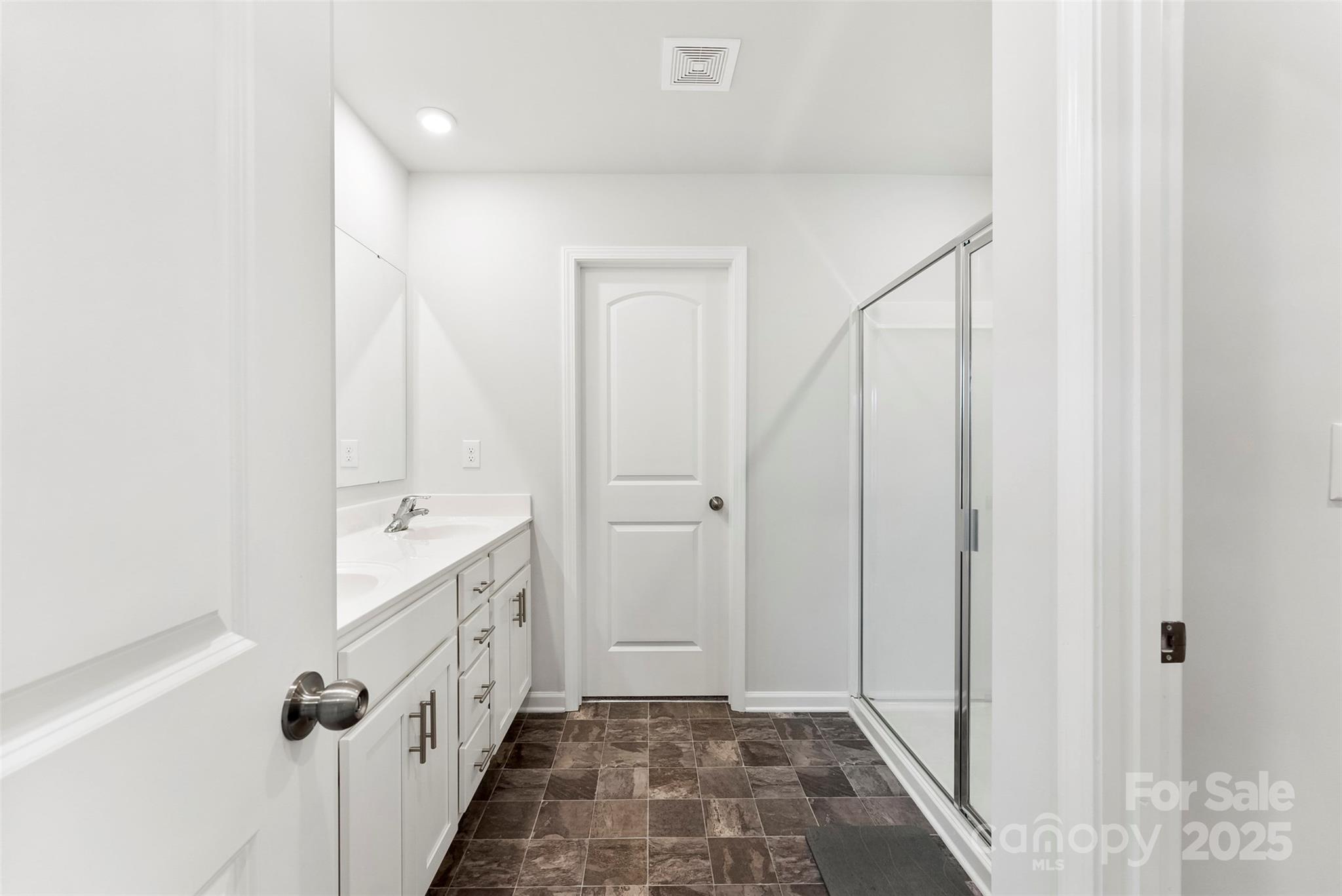 4915 Raspberry Knoll Drive Charlotte, NC 28208 - Photo 22 of 37 Gallery Image 22