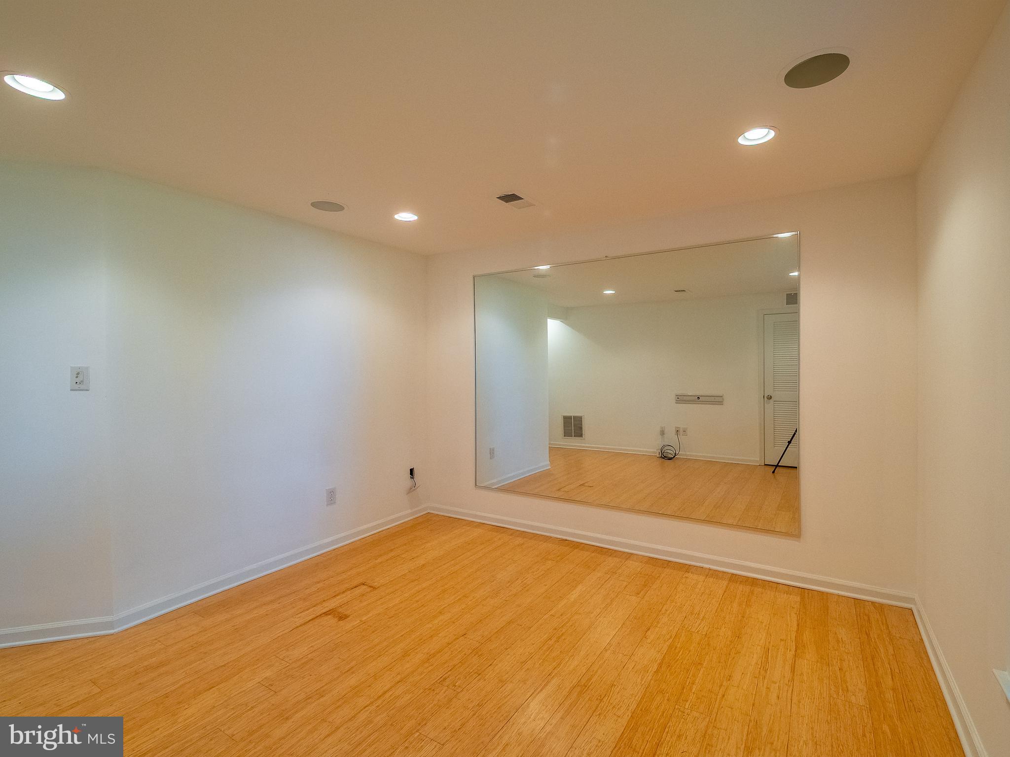 70 River Lane Delanco, NJ 08075 - Photo 3 of 35 a view of empty room