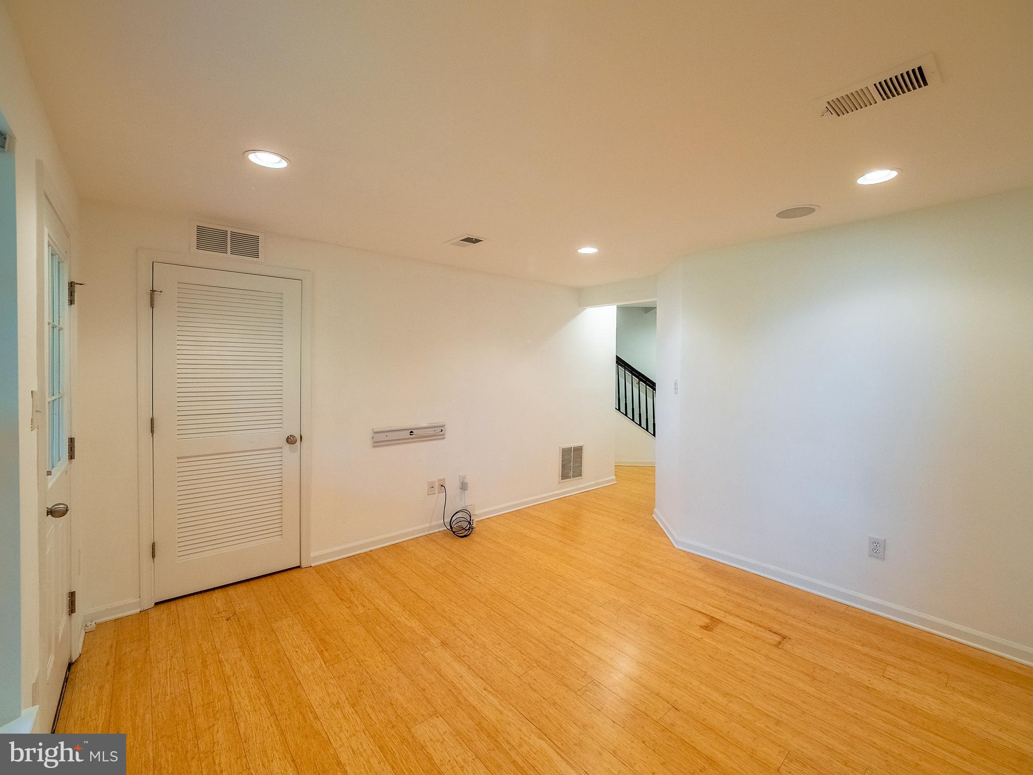 70 River Lane Delanco, NJ 08075 - Photo 4 of 35 a bedroom with a bed and a painting on the wall