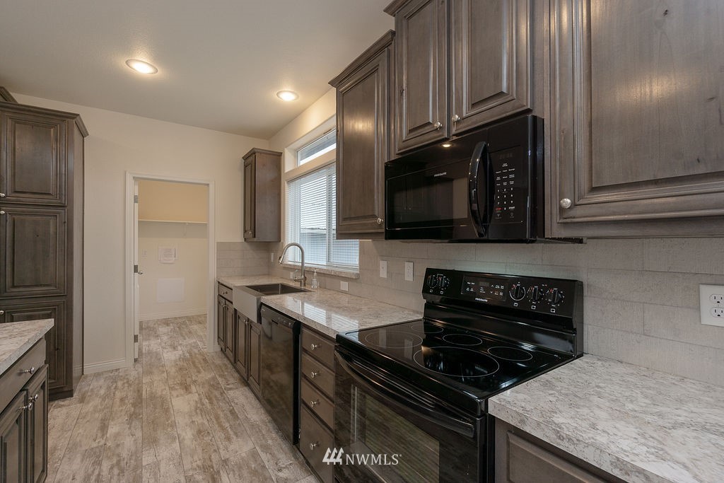 23031 East Jones Road Sedro-Woolley, WA 98284 - Photo 13 of 32 Gallery Image 13