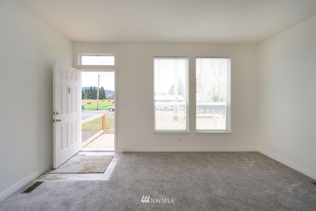 23031 East Jones Road Sedro-Woolley, WA 98284 - Photo 7 of 32 Gallery Image 7