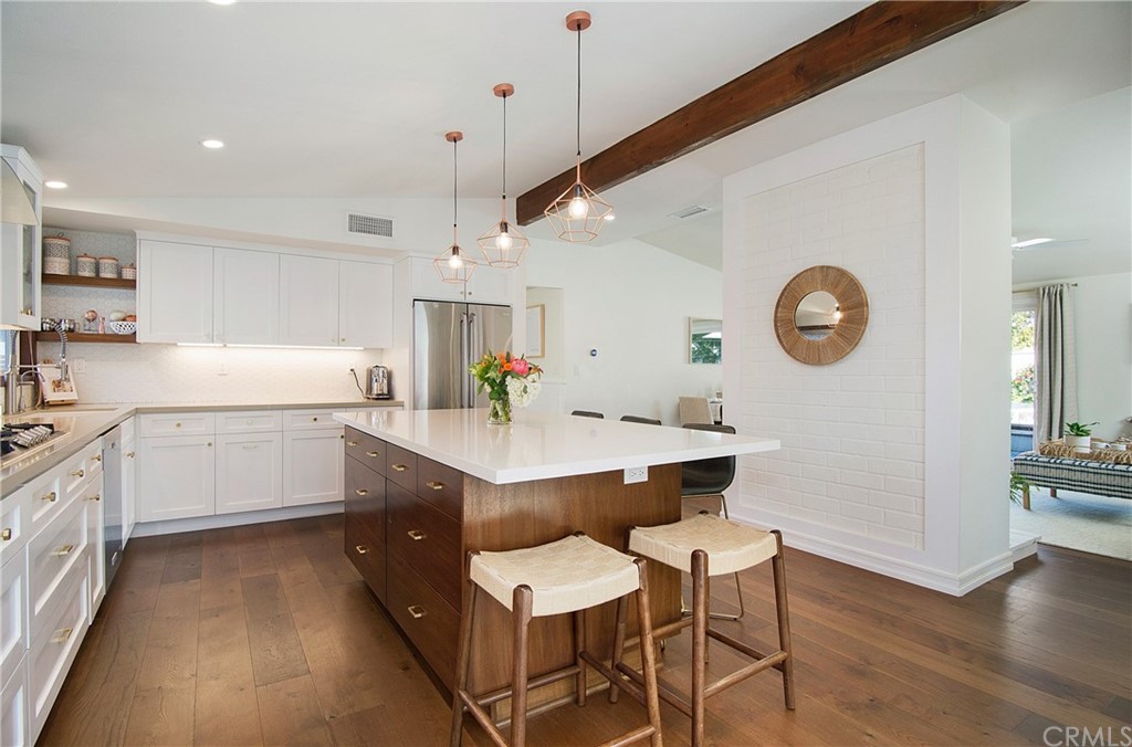 3124 Bermuda Drive Costa Mesa, CA 92626 - Photo 6 of 34