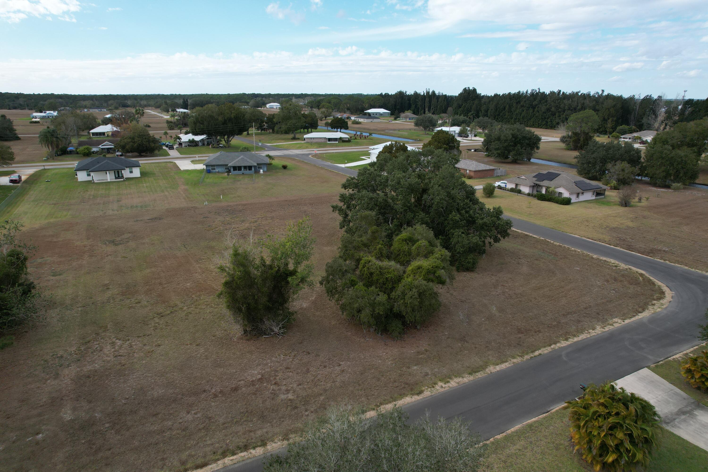 508 Ascot Court Sebring, FL 33876 - Photo 1 of 15 dji_fly_20260115_144622_125_176850687145