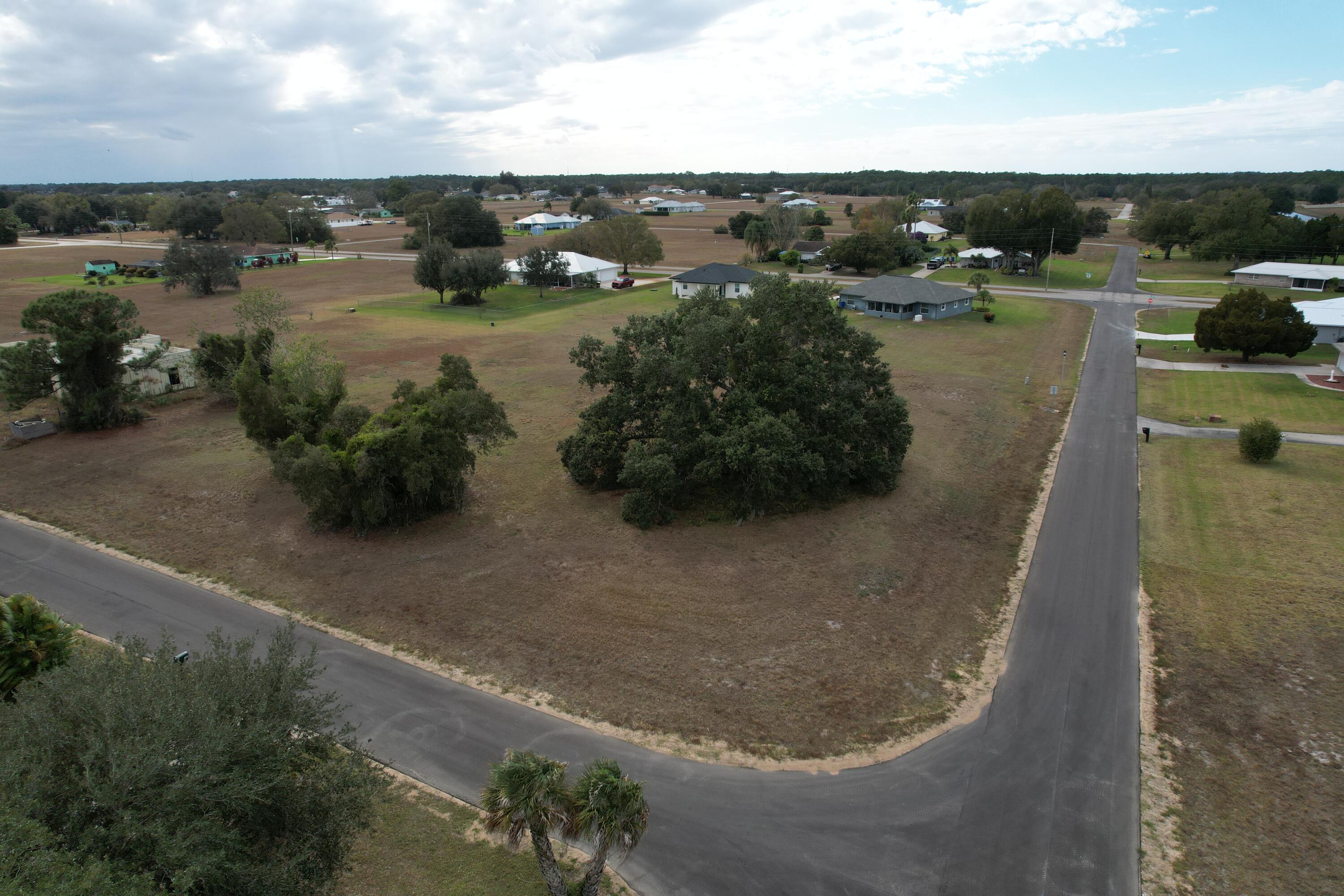 508 Ascot Court Sebring, FL 33876 - Photo 2 of 15 dji_fly_20260115_144558_123_176850687985