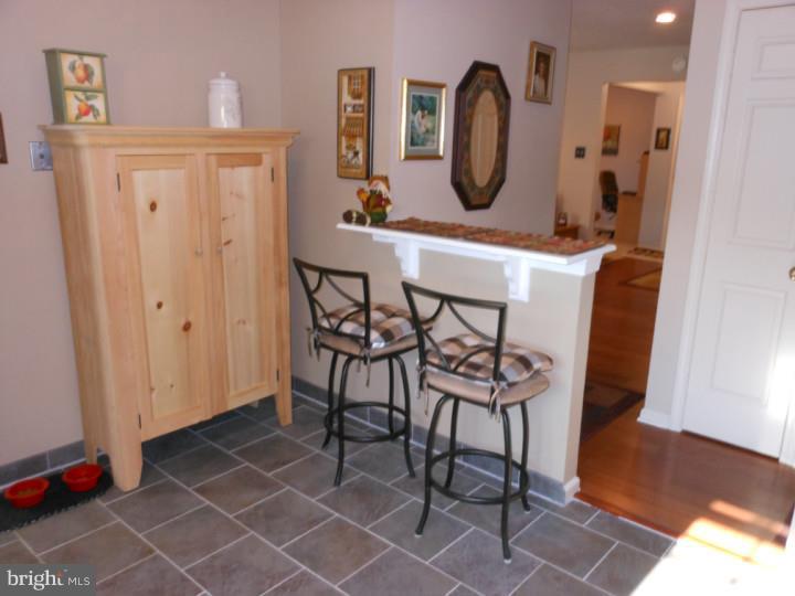 102 Chase Road, Unit 101 Wayne, PA 19087 - Photo 6 of 12 Kitchen
