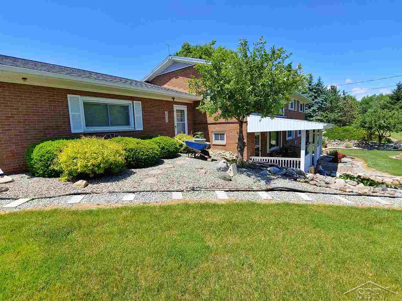 2635 Lone Road Freeland, MI 48623 - Photo 8 of 67 50014389-7.JPG