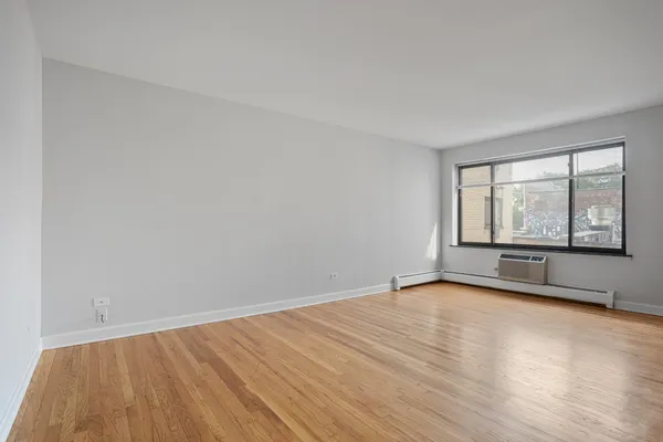 $1,616 | 6758 North Sheridan Road, Unit 346, Chicago, IL 60626