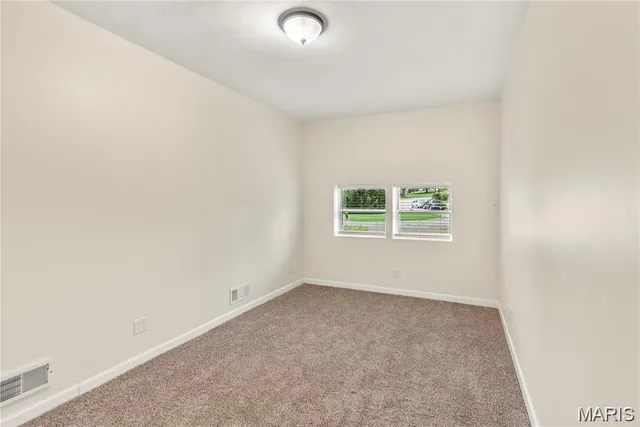 $2,750 | 5100 Kingwood Drive, St. Louis, MO 63119