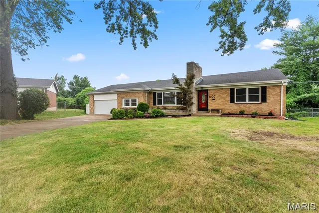 $2,750 | 5100 Kingwood Drive, St. Louis, MO 63119