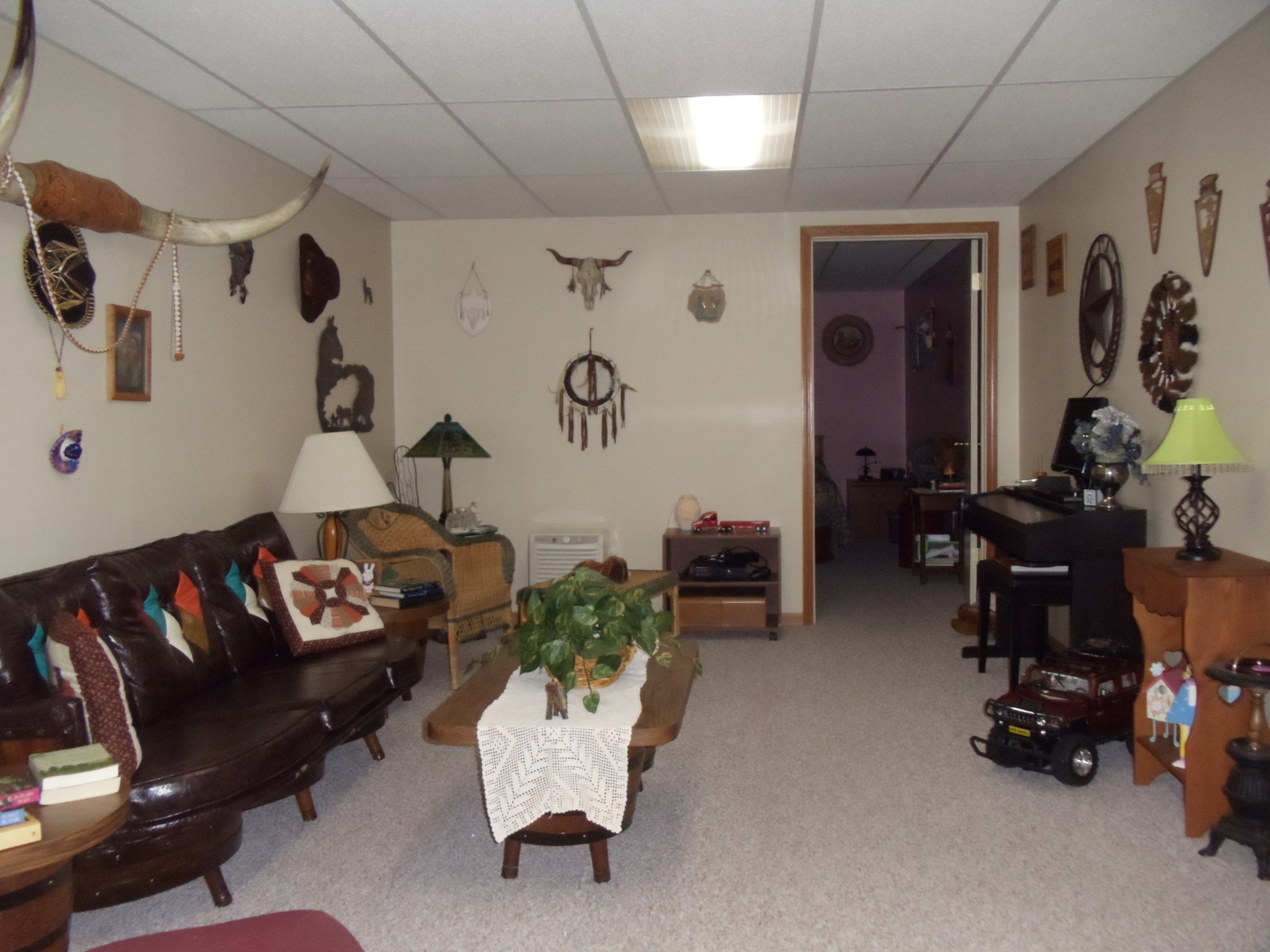 1700 Scully Road Dwight, IL 60420 - Photo 27 of 30 a living room with furniture and a couch