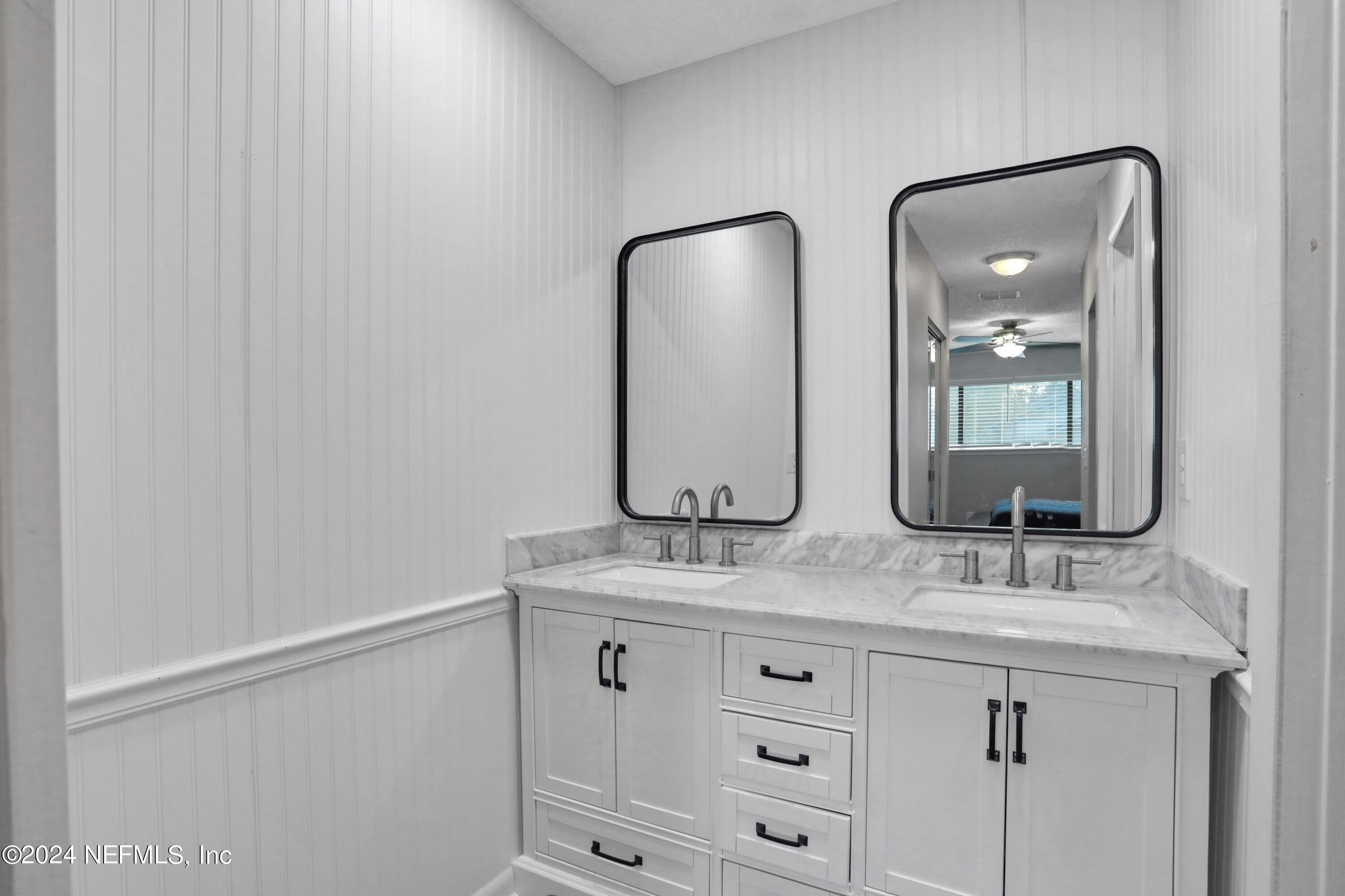 9360 Craven Road, Unit 1306 Jacksonville, FL 32257 - Photo 19 of 26 Primary Bath