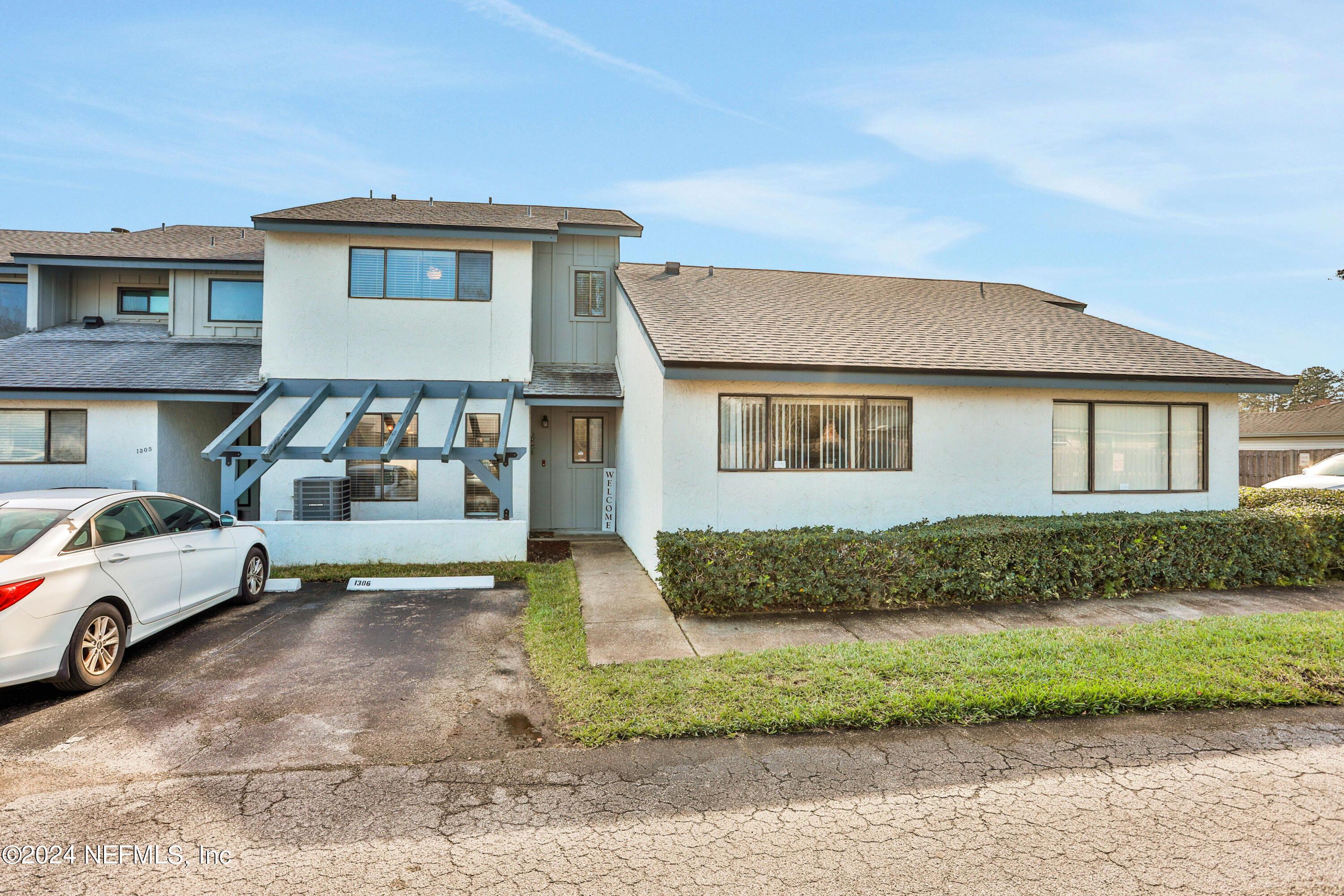 9360 Craven Road, Unit 1306 Jacksonville, FL 32257 - Photo 2 of 26 Location!