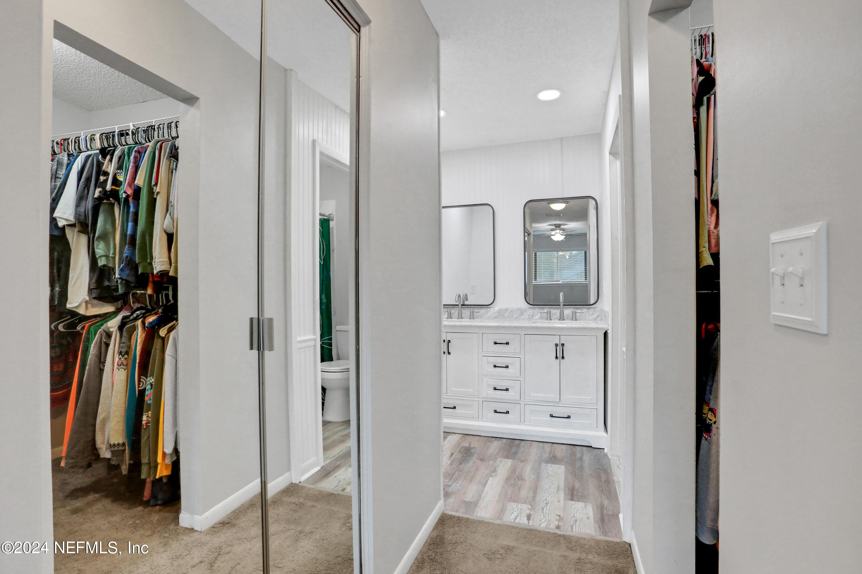 9360 Craven Road, Unit 1306 Jacksonville, FL 32257 - Photo 21 of 26 Hall to Bath