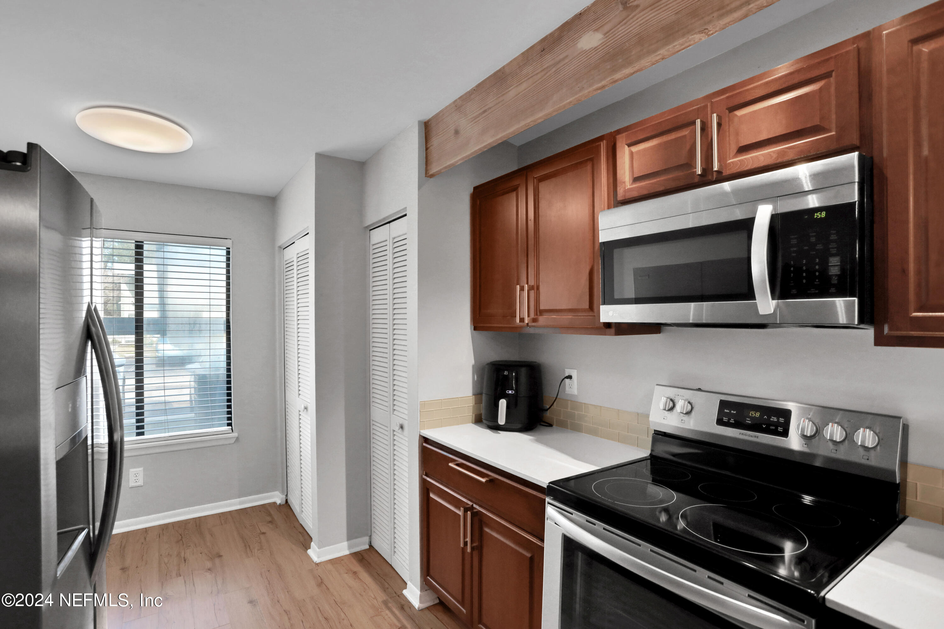 9360 Craven Road, Unit 1306 Jacksonville, FL 32257 - Photo 5 of 26 Kitchen