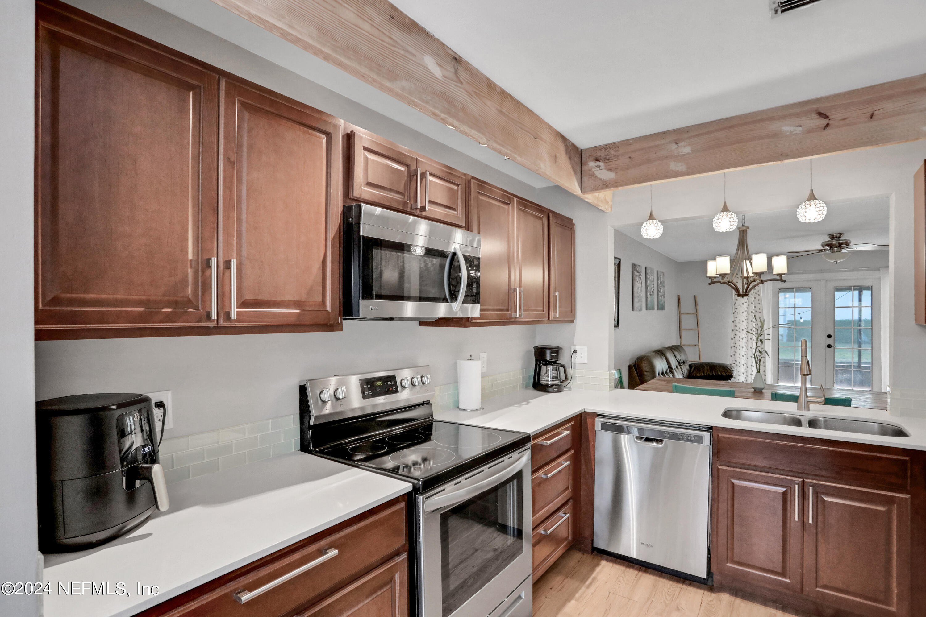 9360 Craven Road, Unit 1306 Jacksonville, FL 32257 - Photo 6 of 26 Kitchen