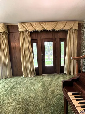 $189,900 | 214 West 5th Street, Lebo, KS 66856