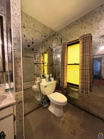 $189,900 | 214 West 5th Street, Lebo, KS 66856