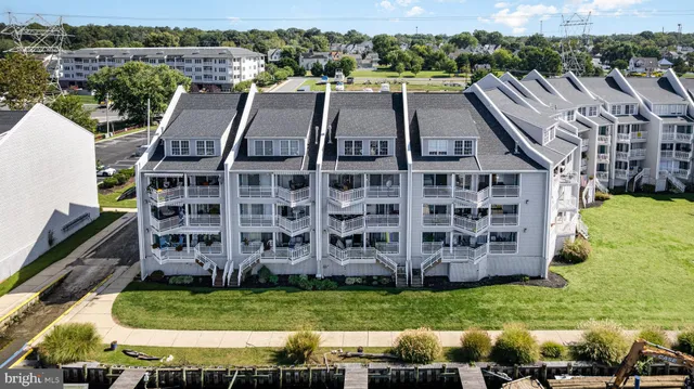a picture of a bench in front of door