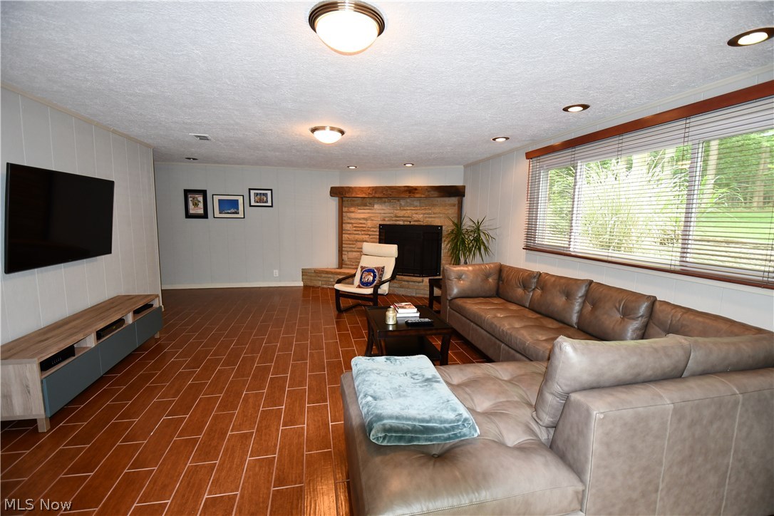 29226 Bolingbrook Road Pepper Pike, OH 44124 - Photo 15 of 28