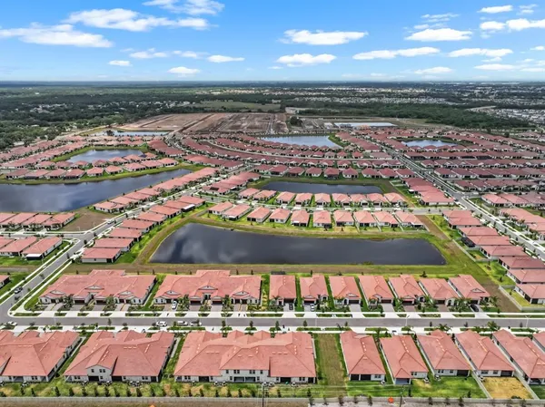 $2,200 | 17222 Holly Wl Avenue, Wimauma, FL 33598
