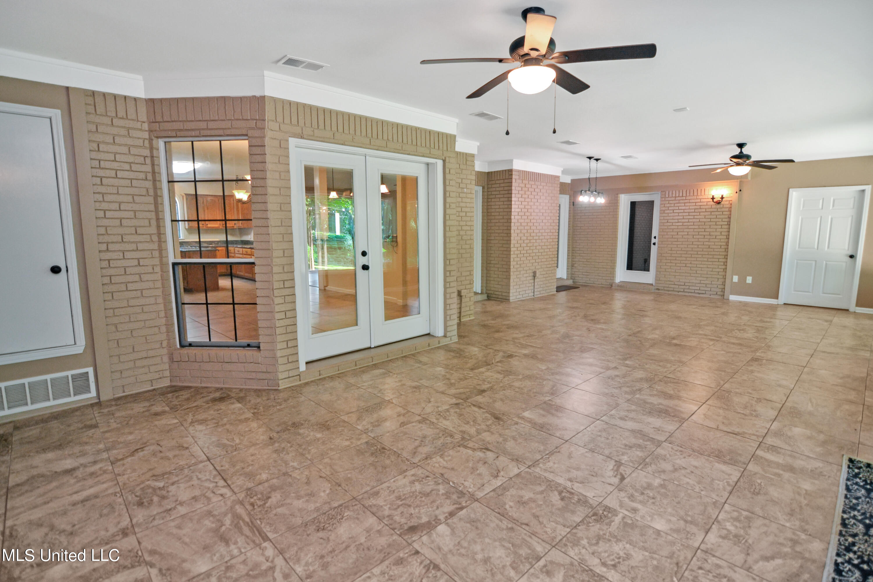 9025 Arkabutla Road Coldwater, MS 38618 - Photo 28 of 53 Lots of Room to Entertain