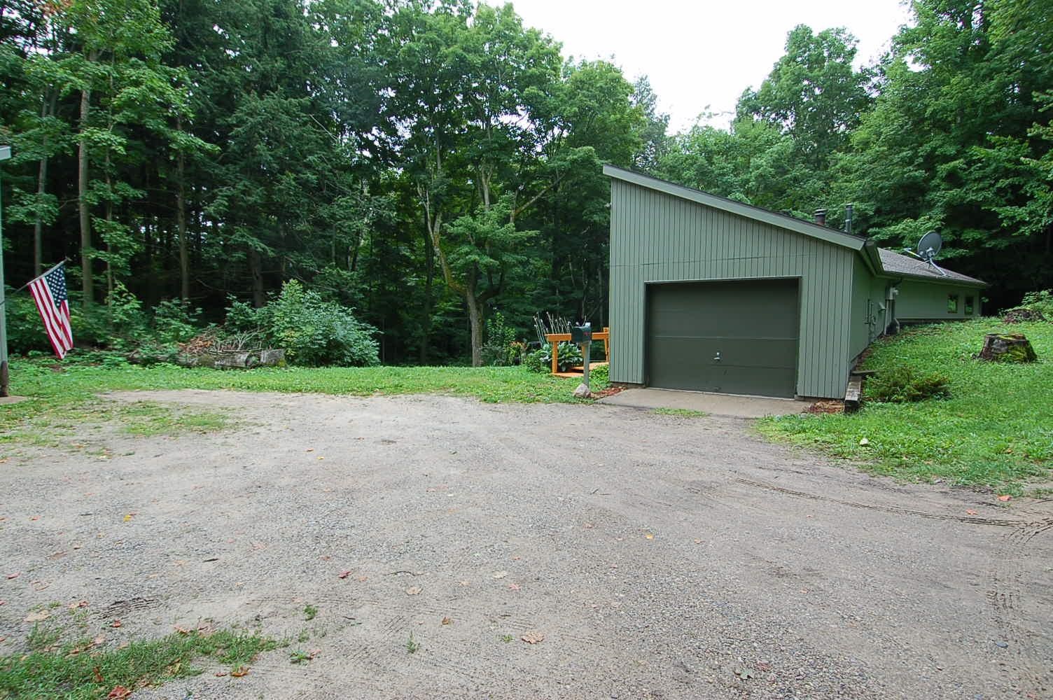 14885 23 Mile Road Tustin, MI 49688 - Photo 34 of 35 1914954-33.JPG