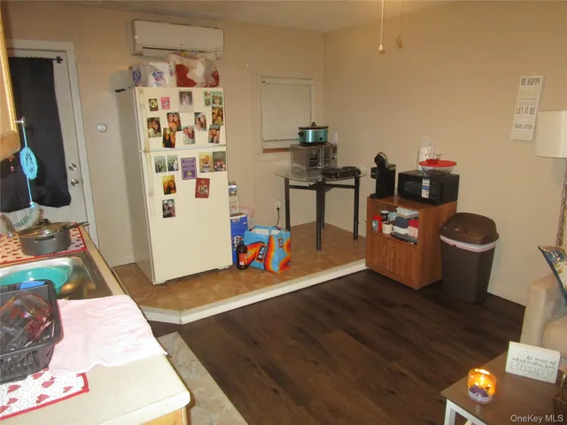 $560,000 | 2914 Connecticut Avenue, Medford, NY 11763