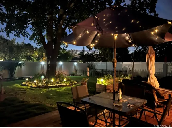 a view of a patio yard