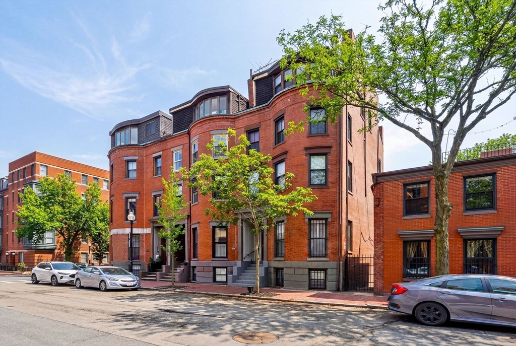 520 Shawmut Avenue, Unit 4 Boston, MA 02118 - Photo 1 of 31