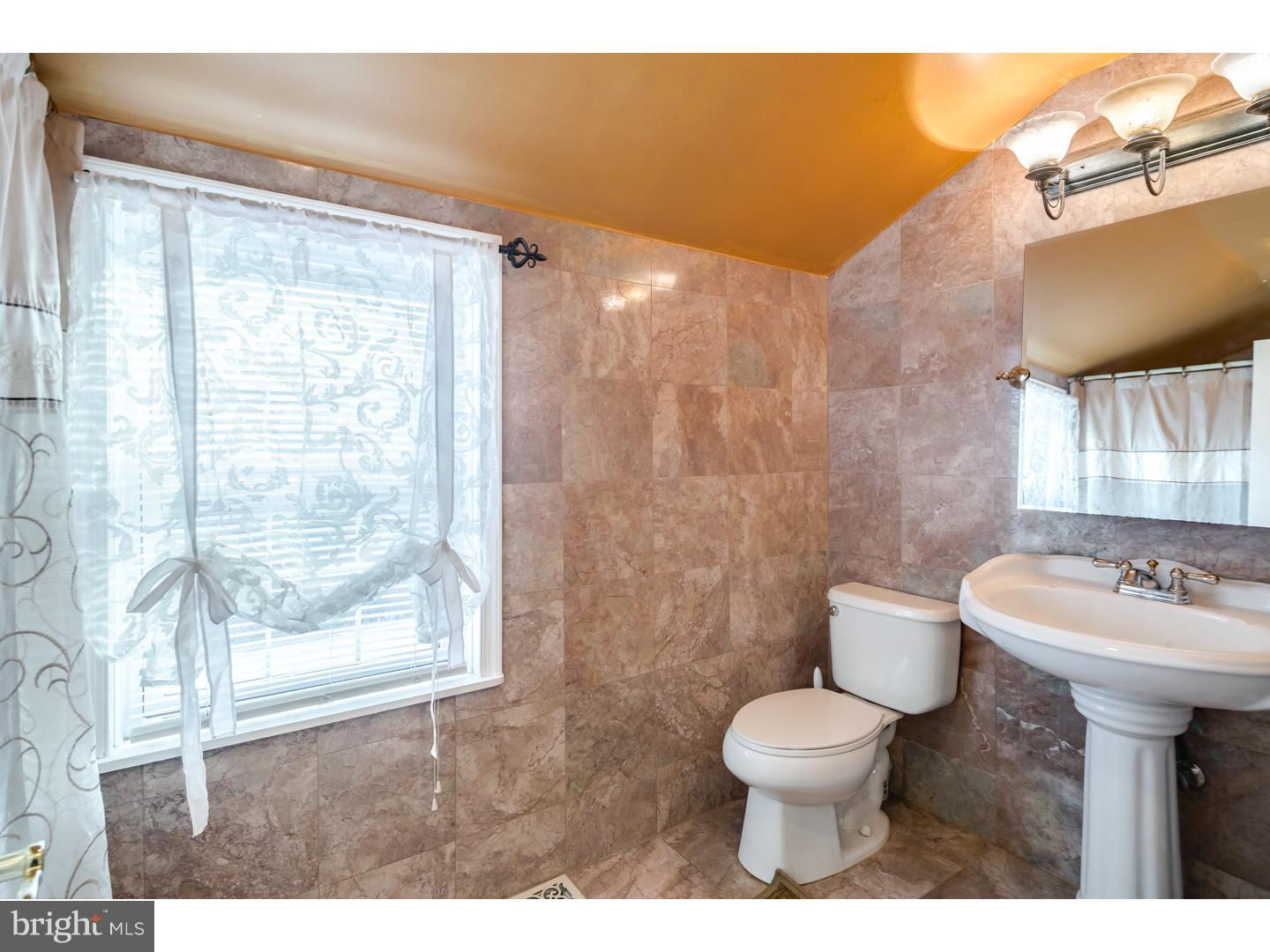 1508 Prospect Ridge Boulevard Haddon Heights, NJ 08035 - Photo 19 of 22 Bathroom