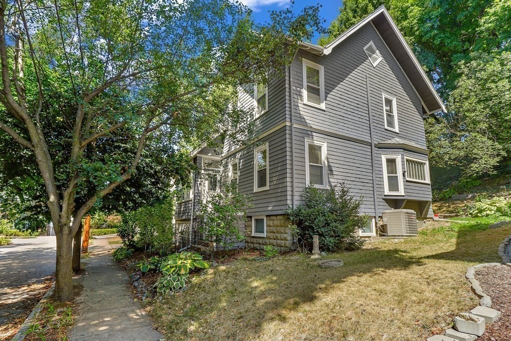 59 Playstead Road, Newton, MA 02458 Compass