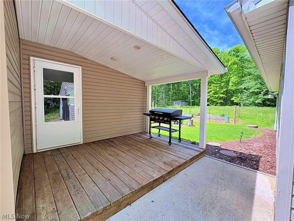 4233 County Line Road Lake Milton, OH 44429 - Photo 8 of 38