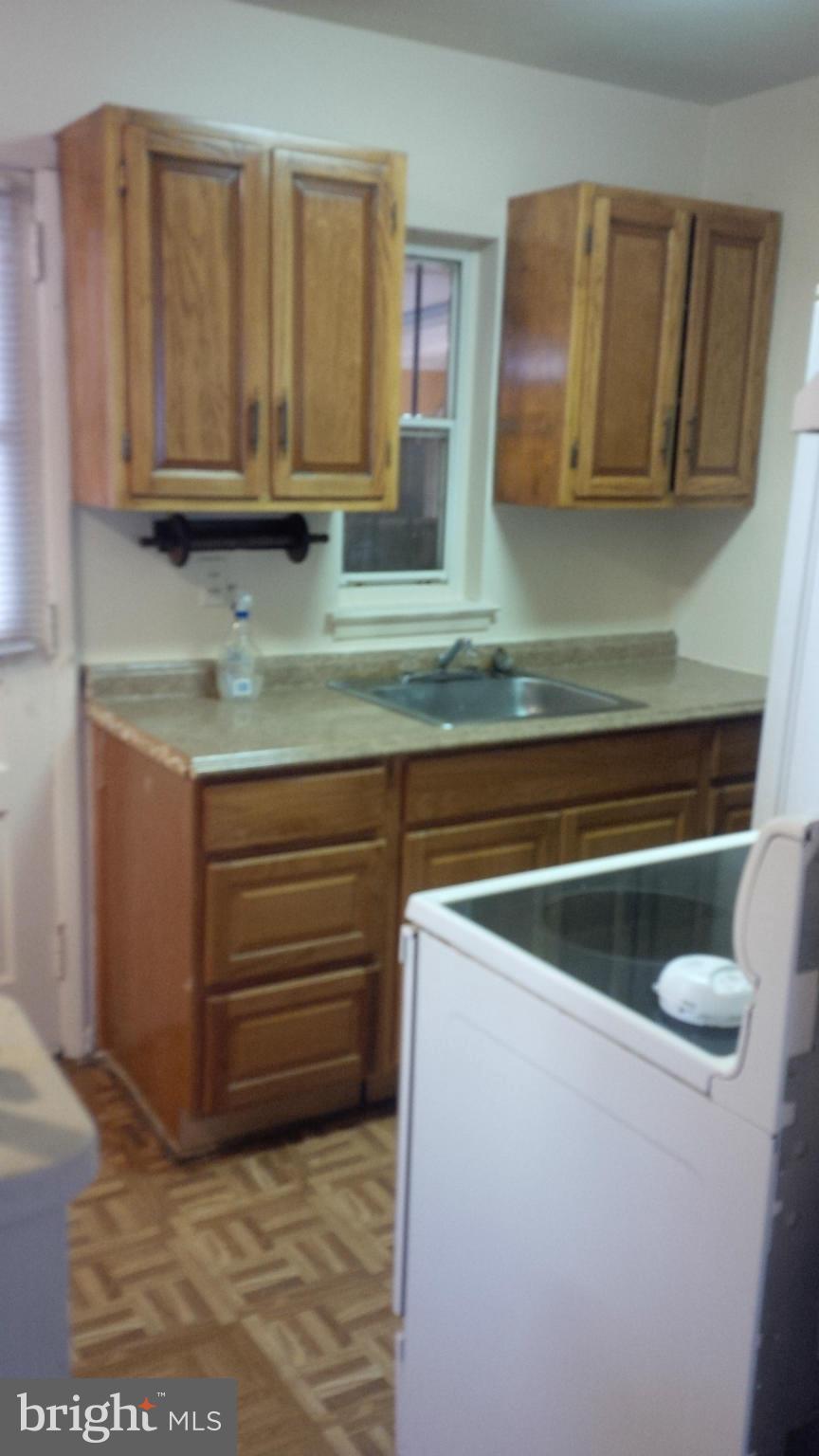 8035 New Riggs Road Hyattsville, MD 20783 - Photo 6 of 14 Kitchen
