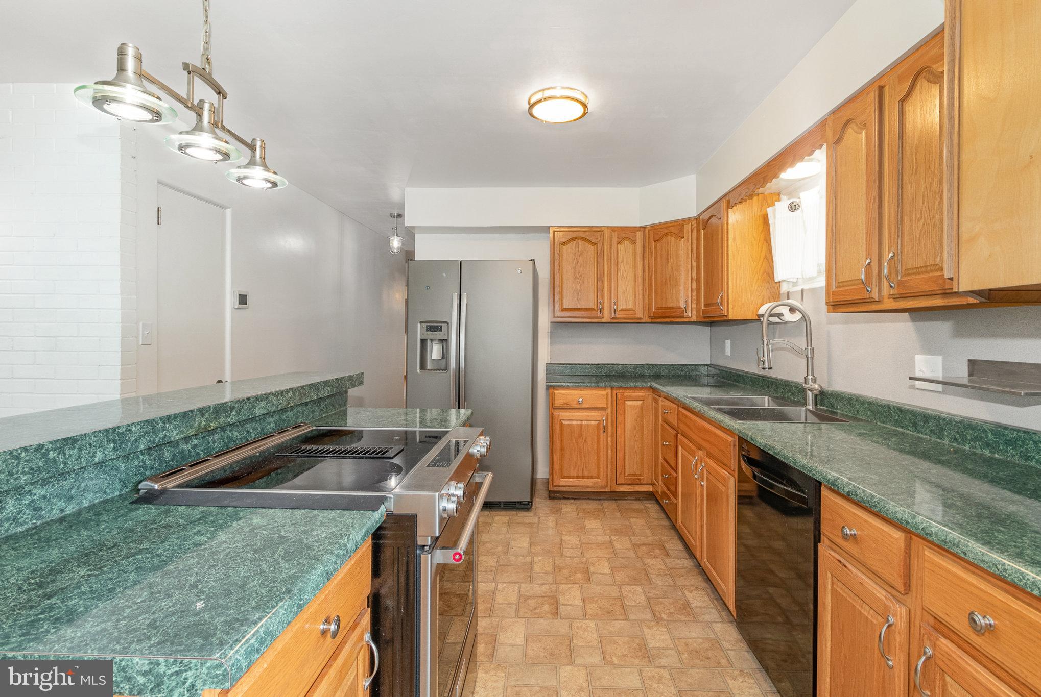 420 Reeser Road Camp Hill, PA 17011 - Photo 10 of 34 Gallery Image 10