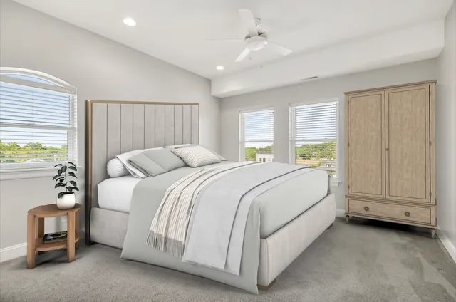 $4,470 | 833 Laurel Avenue, Unit 302, Highland Park, IL 60035