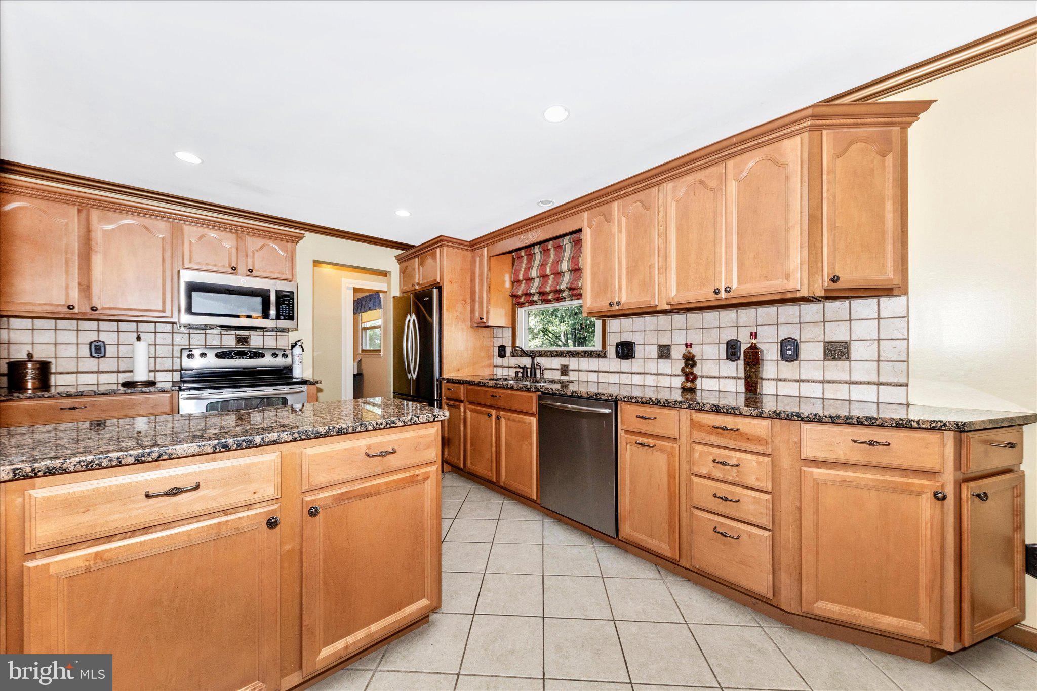 20432 Greenfield Road Germantown, MD 20876 - Photo 10 of 59 Gallery Image 10