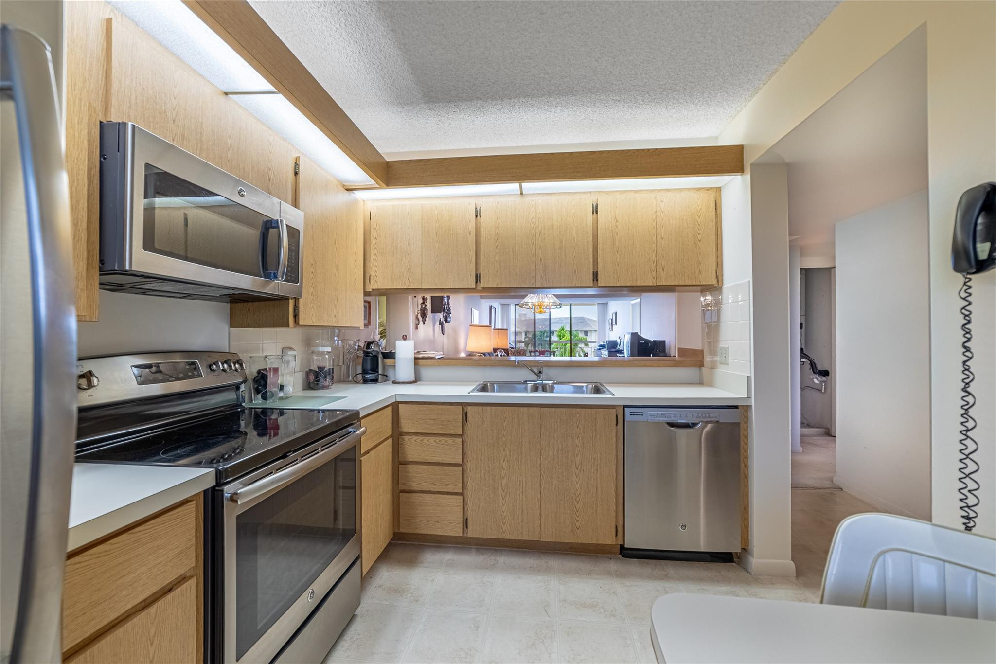 6217 Balboa Circle, Unit 402 Boca Raton, FL 33433 - Photo 5 of 31 Photo 5