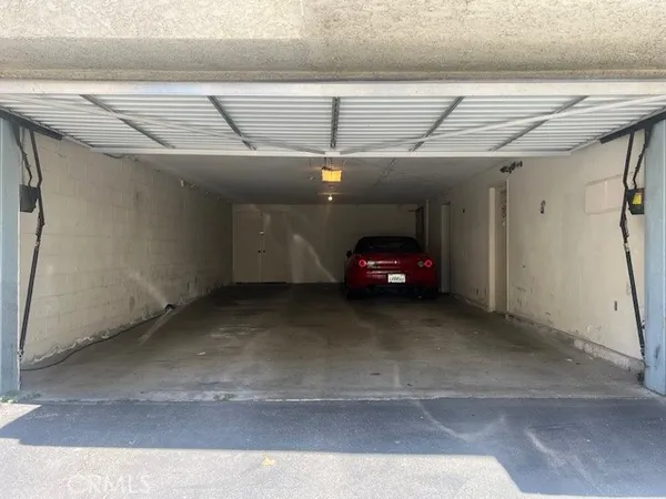 $2,799 | 18209 Sierra Highway, Unit 30, Canyon Country, CA 91351