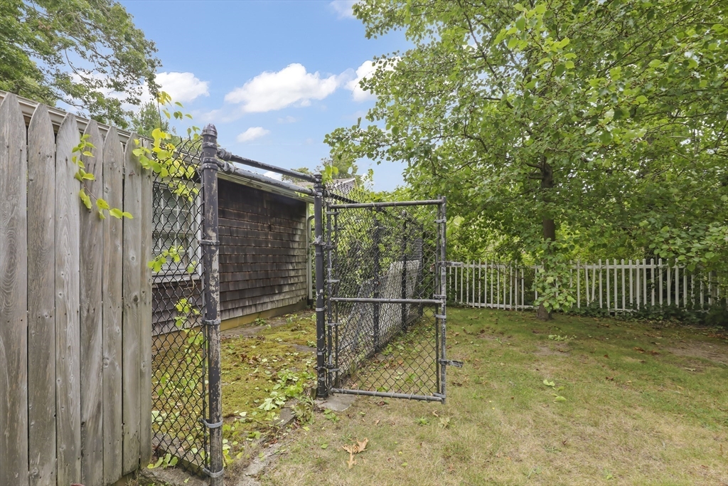 43 Butler Street Wareham, MA 02532 - Photo 8 of 31