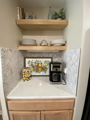 a close view of a fireplace in a room