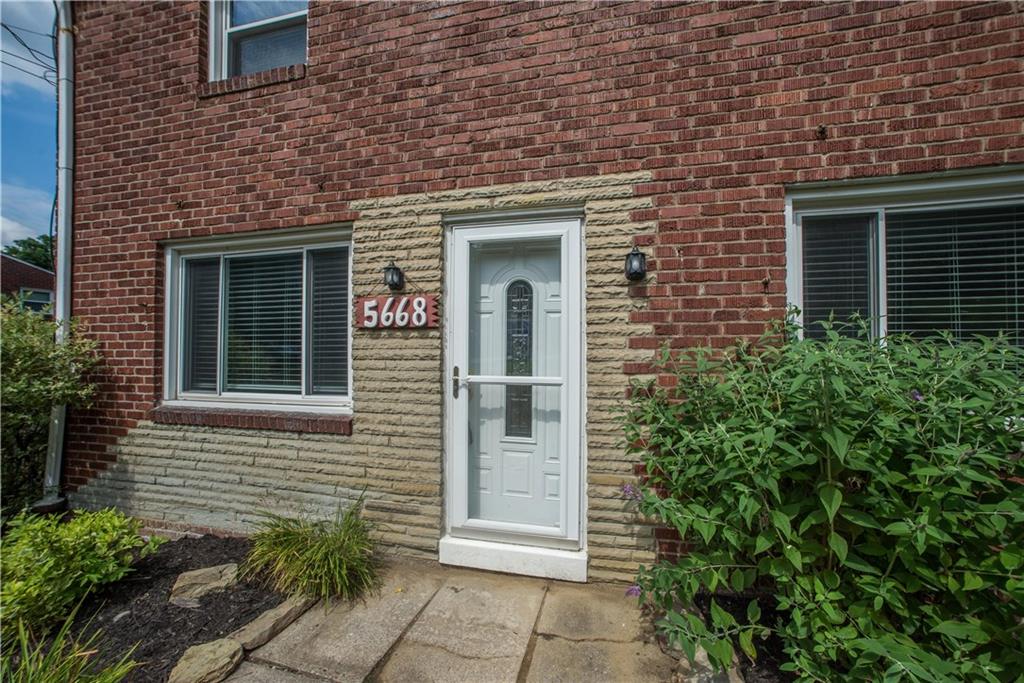 5668 Library Road Bethel Park, PA 15102 - Photo 3 of 25 Gallery Image 3