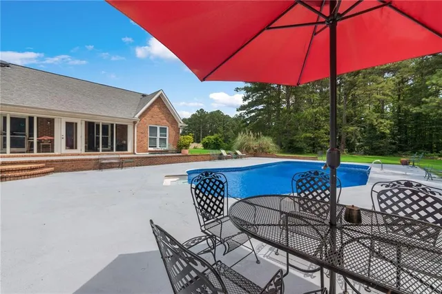 $5,800 | 1061 Highway 92, Fayetteville, GA 30214