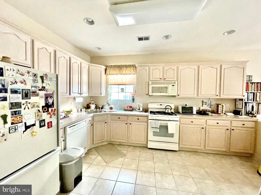 11 Grange Road Pennington, NJ 08534 - Photo 7 of 17 Kitchen