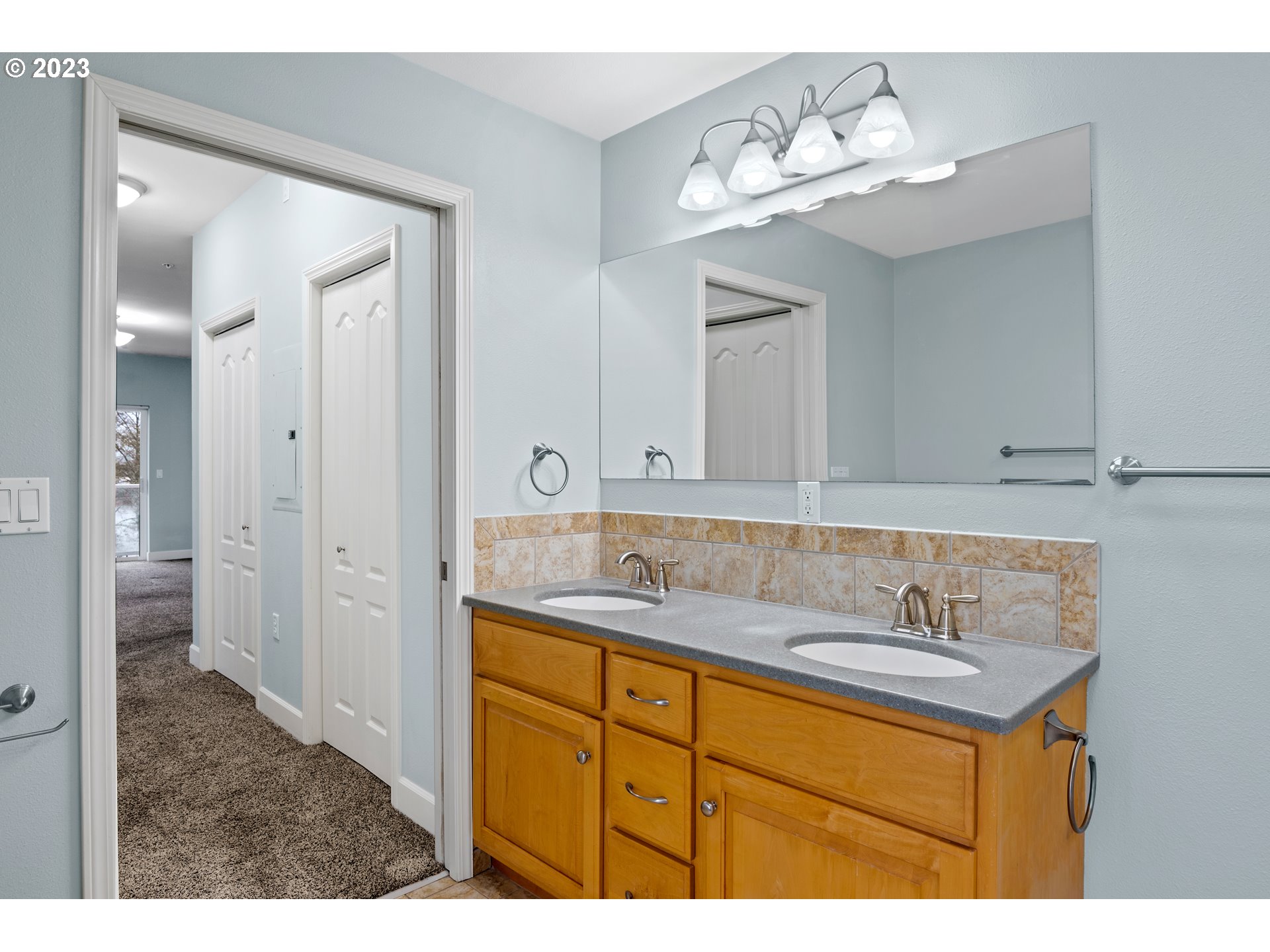 1548 River Road, Unit 203 Longview, WA 98632 - Photo 17 of 29 Gallery Image 17