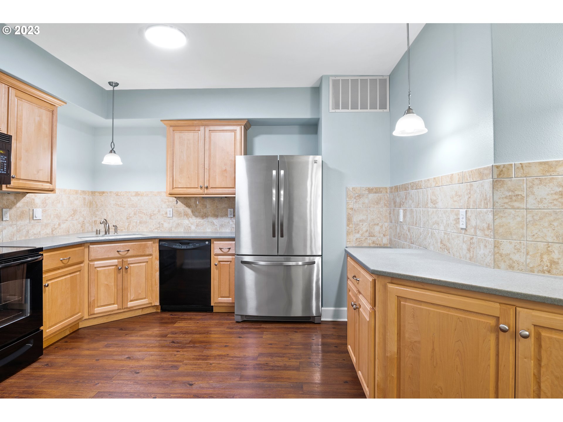 1548 River Road, Unit 203 Longview, WA 98632 - Photo 7 of 29 Gallery Image 7