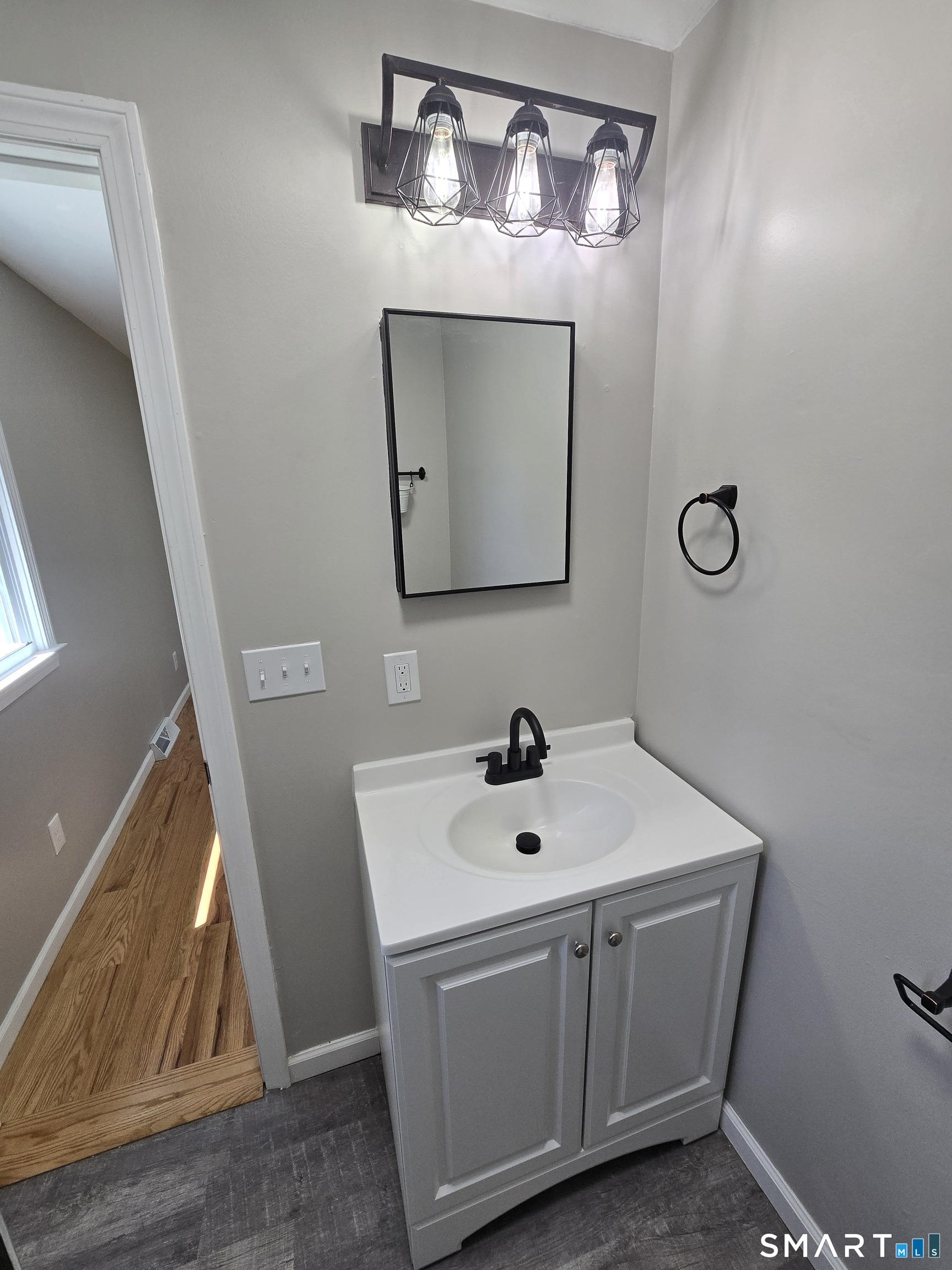 206 Cook Lane Beacon Falls, CT 06403 - Photo 13 of 29