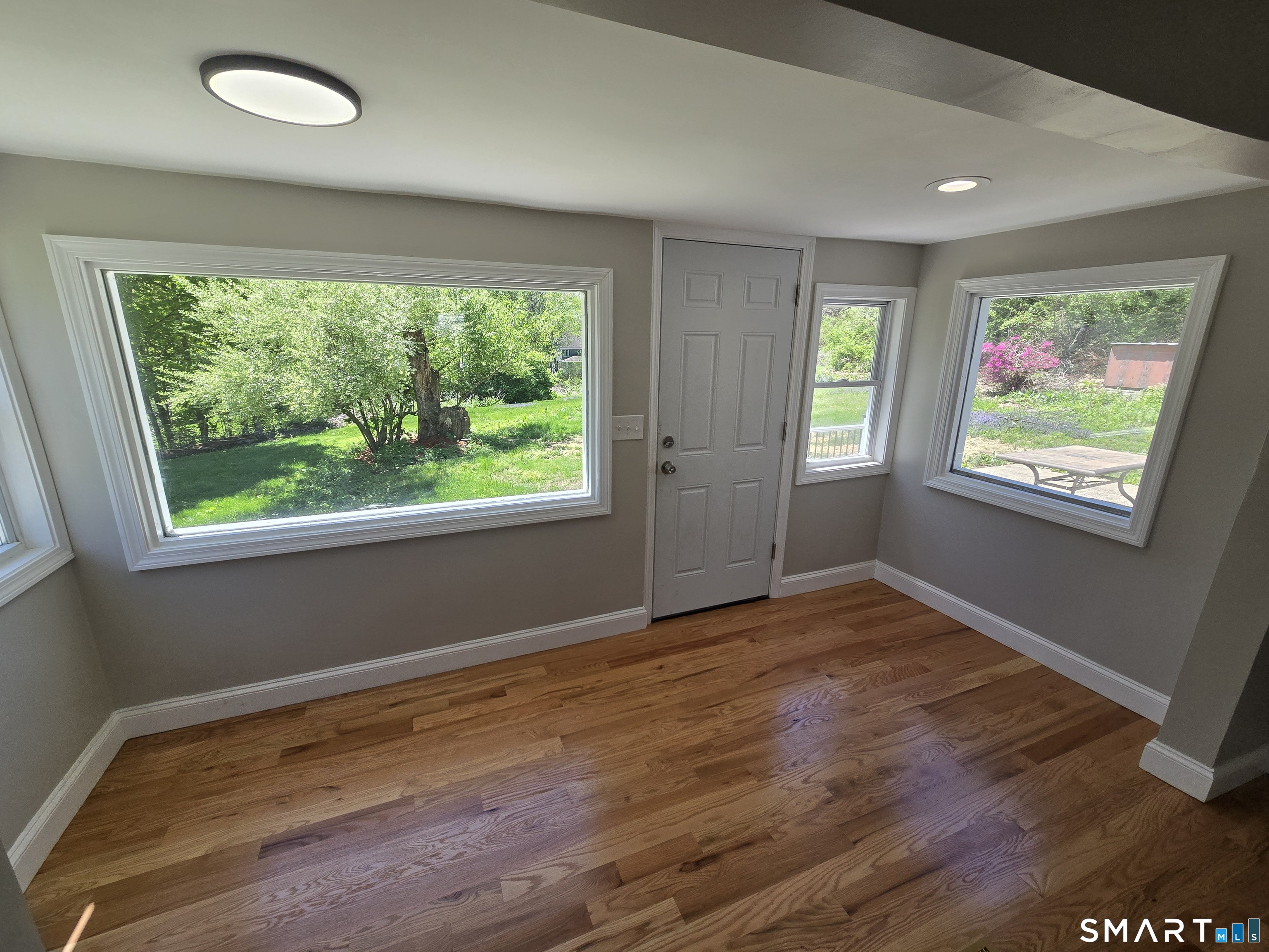206 Cook Lane Beacon Falls, CT 06403 - Photo 4 of 29