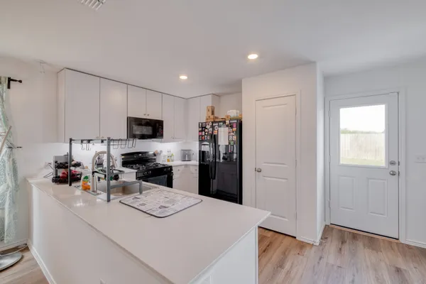 $2,350 | 2700 Schwartz Lane, Pflugerville, TX 78660